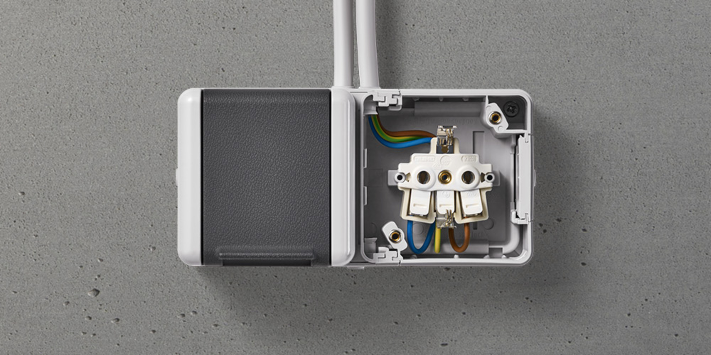 Doppelsteckdose mit Trennsteg bei MEW Energie UG (Haftungsbeschränkt) in Zahling